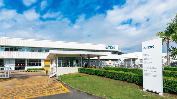 Sariq sochli sochli Natashaning sikilish videosi